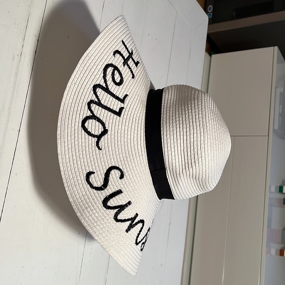 Floppy Sunhat - Picture 2 of 3